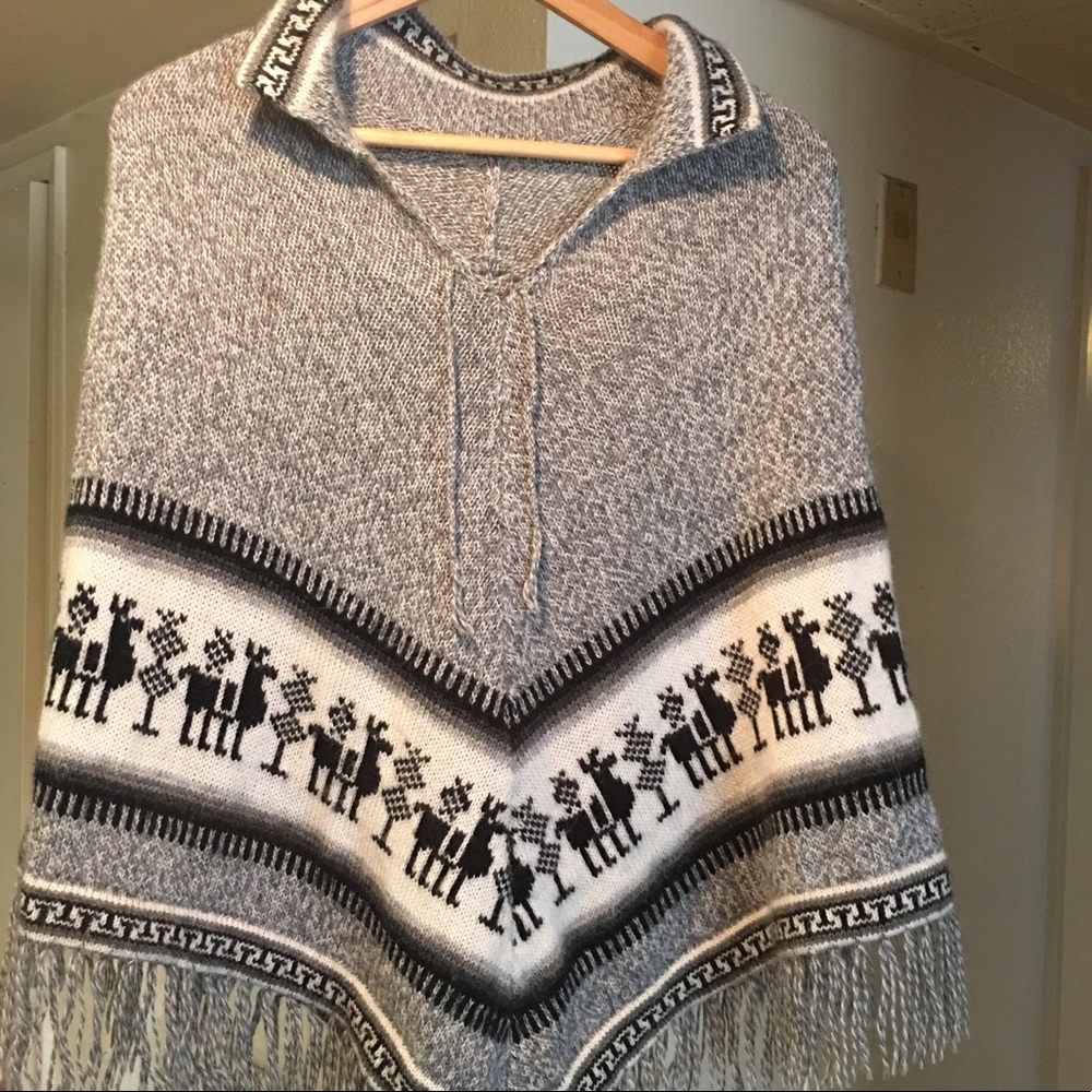 PERUVIAN baby alpaca poncho❤️
